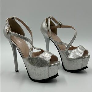 Women's Silver‎ Platform Stiletto Heels 5 / 35 Ankle Strap Party Glamorous Prom